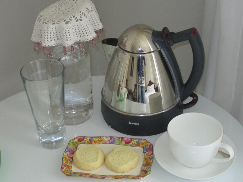 Be My Guest Bed & Breakfast New Plymouth Værelse billede