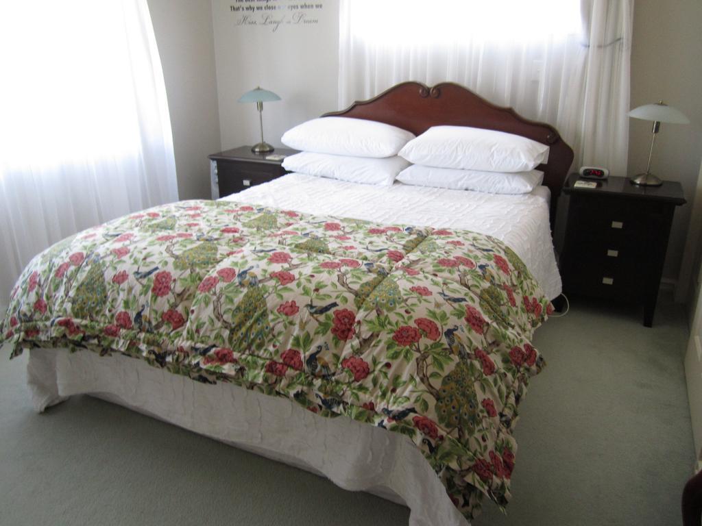 Be My Guest Bed & Breakfast New Plymouth Værelse billede