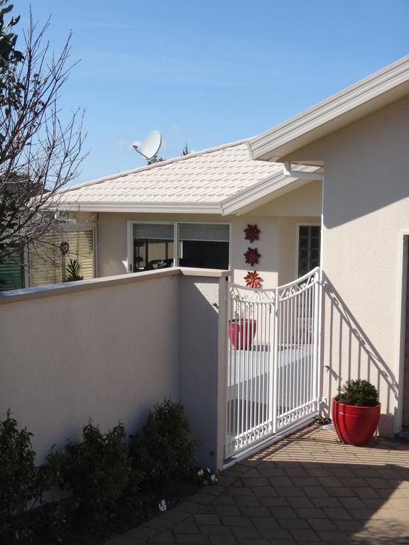 Be My Guest Bed & Breakfast New Plymouth Eksteriør billede